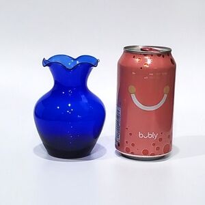 4 1/2" Cobalt Blue Ruffle 💙 Crimmed Rim Glass Vase